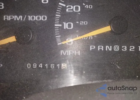 1998 Chevrolet K1500 Fleetside z USA, uszkodzony, nr VIN 1GCEK14R3WZ136352